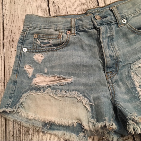 American Eagle Hi Rise Festival Distressed Shorts - Picture 3 of 13